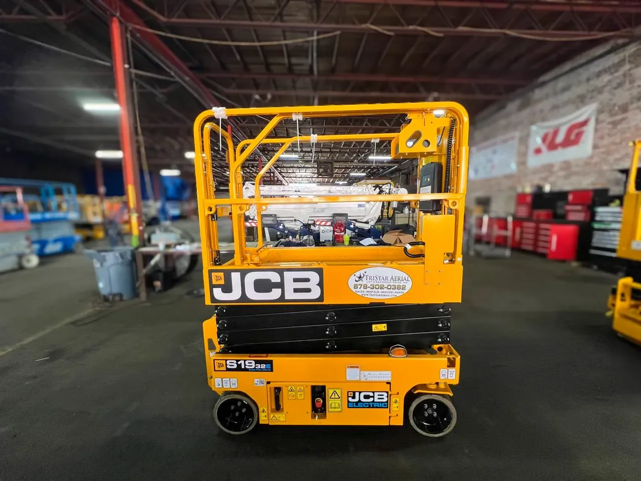 JCB S1932E