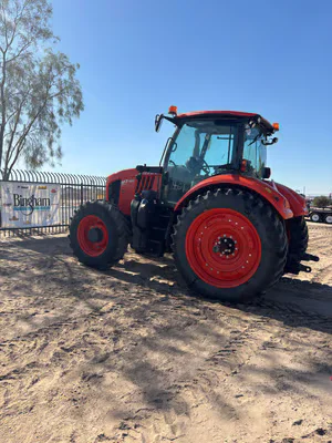 Kubota M7-152D 4Wd Agriculture Tractor W/Cab